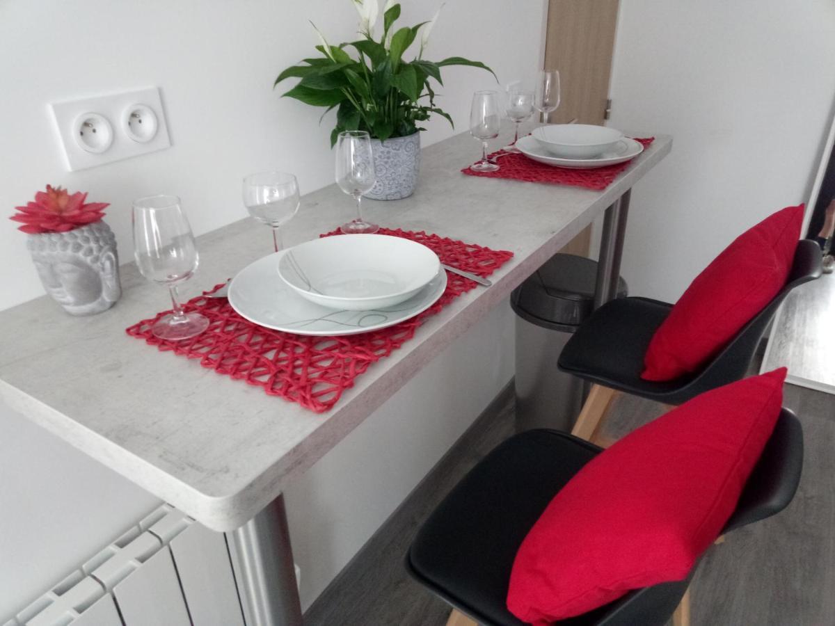 Charmant Appartement Proche Du Centre Ville Caen Ngoại thất bức ảnh