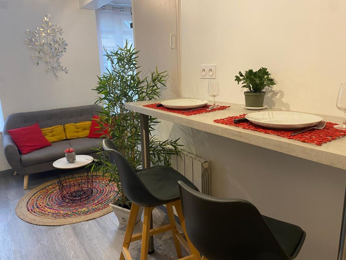 Charmant Appartement Proche Du Centre Ville Caen Ngoại thất bức ảnh